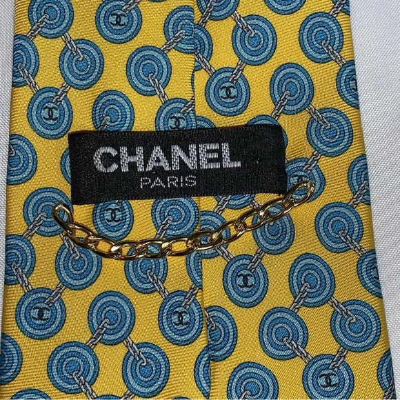 CHANEL pale yellow/blue SILK necktie CC logo CUFFLINKS print graphic - Picture 3 of 11